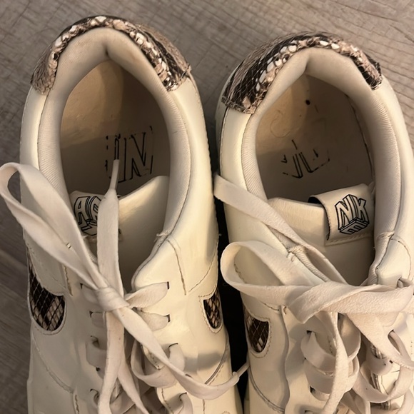 Air forces - Picture 3 of 7